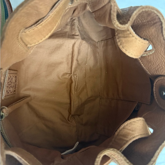 NWT 100% Genuine Leather Lucky Brand Shoulder Bag with Leather Accents - Picture 3 of 16